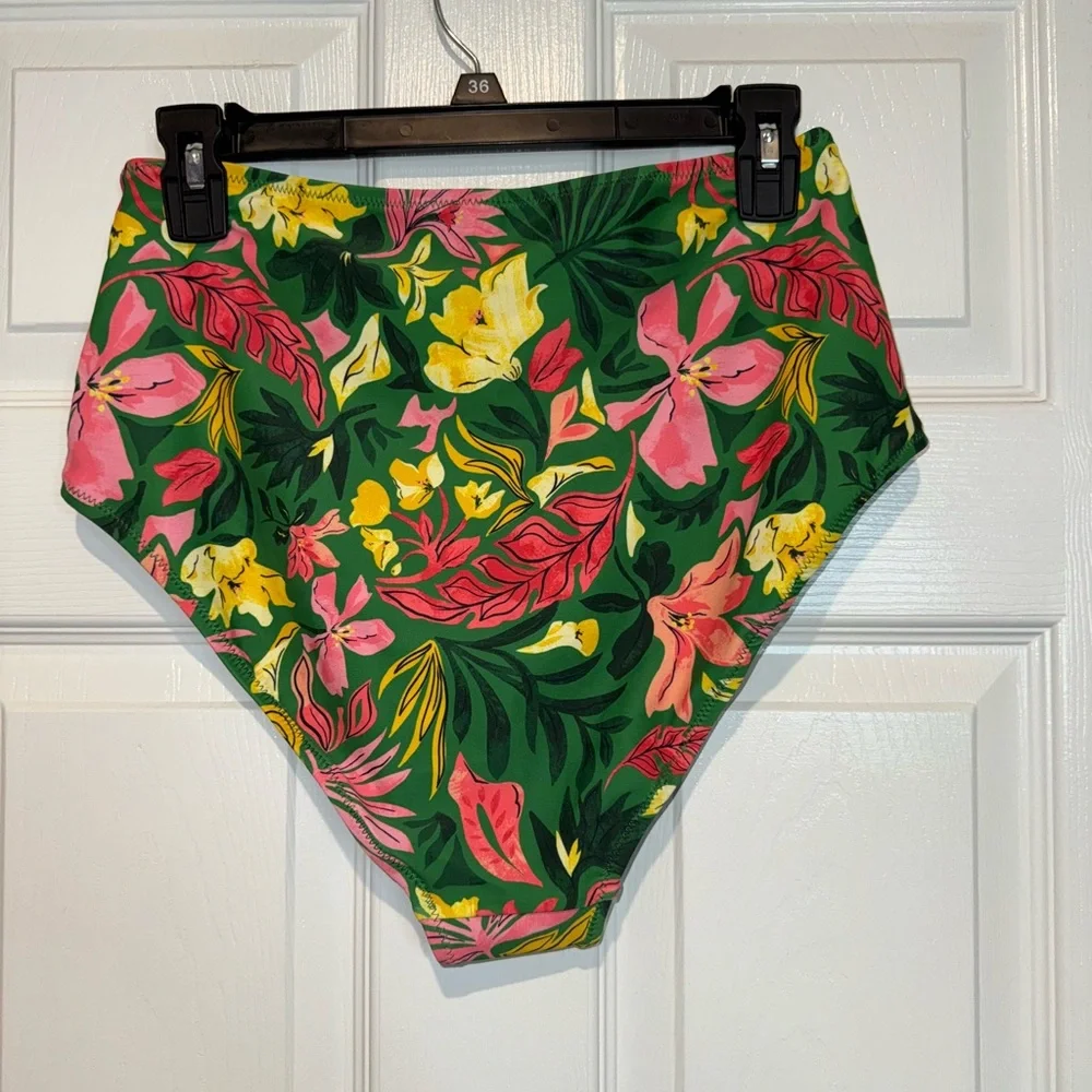 Old Navy Green Floral Bikini Set. NWT. Size L/XL - Picture 7 of 9
